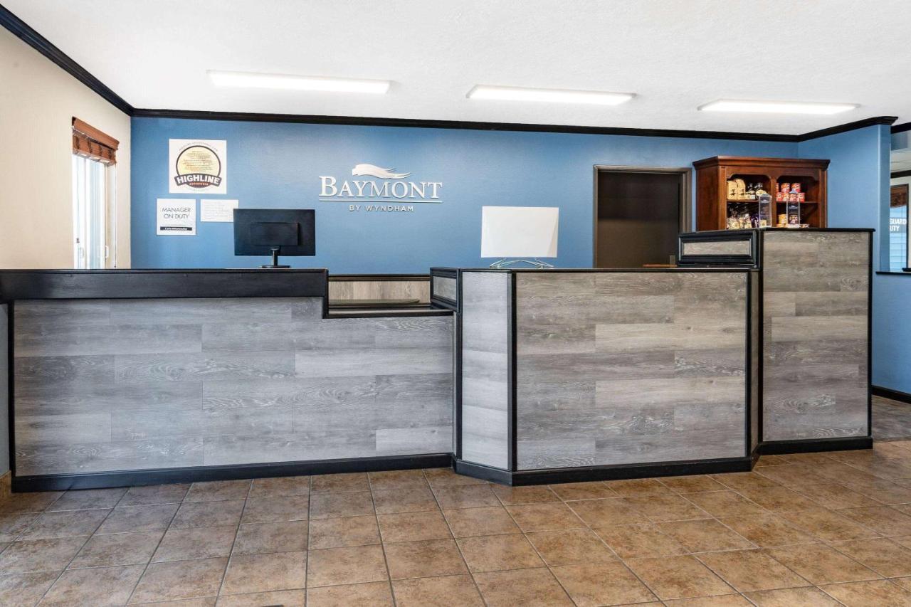 Baymont By Wyndham Bozeman Motel Exterior photo