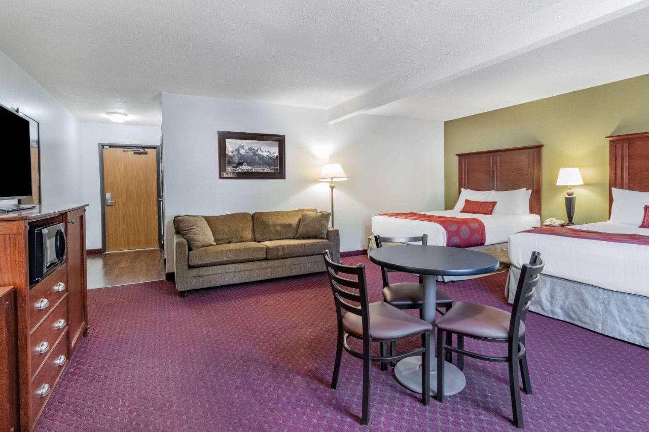 Baymont By Wyndham Bozeman Motel Exterior photo