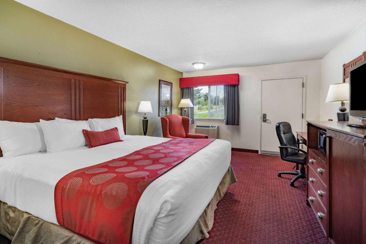 Baymont By Wyndham Bozeman Motel Exterior photo