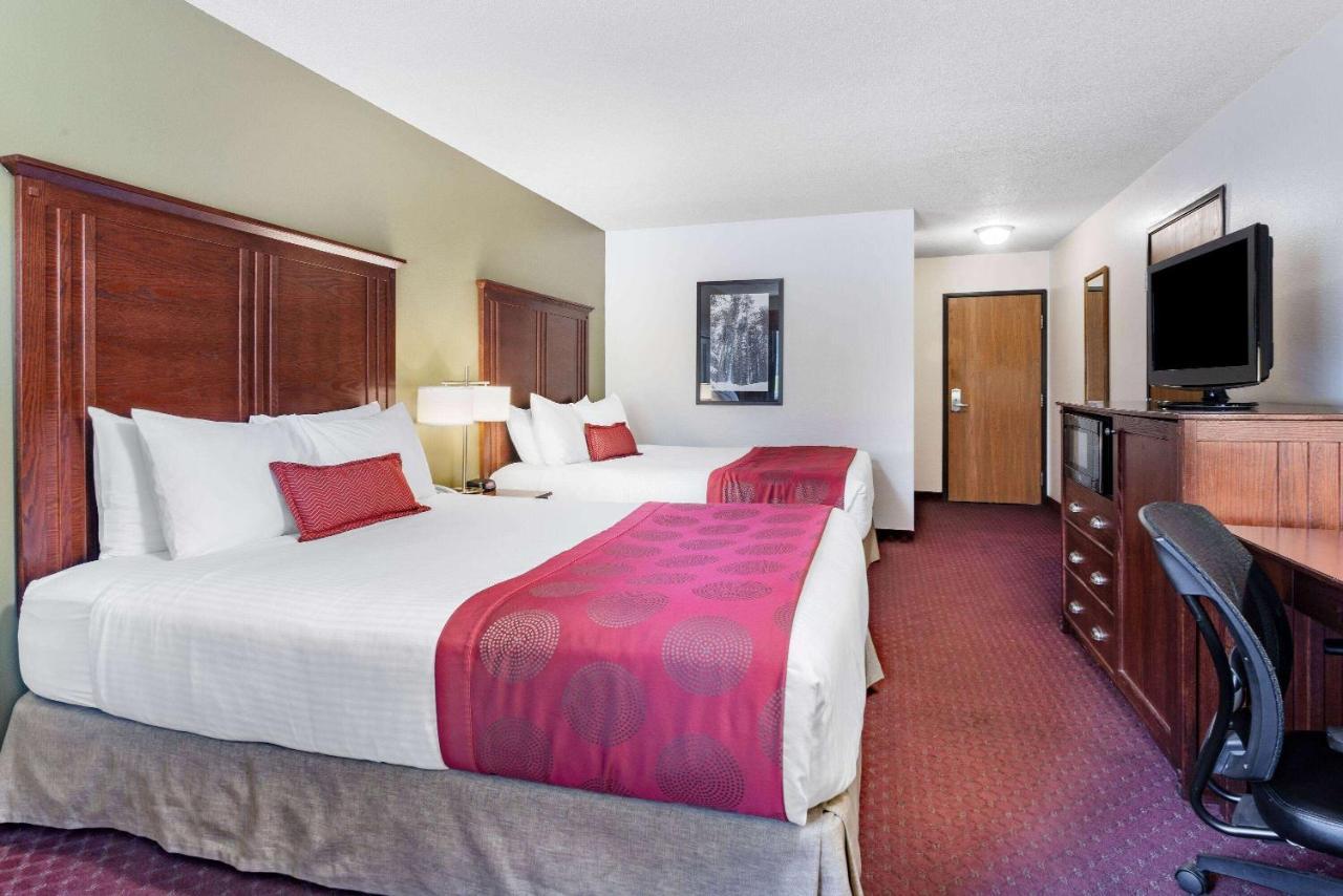 Baymont By Wyndham Bozeman Motel Exterior photo