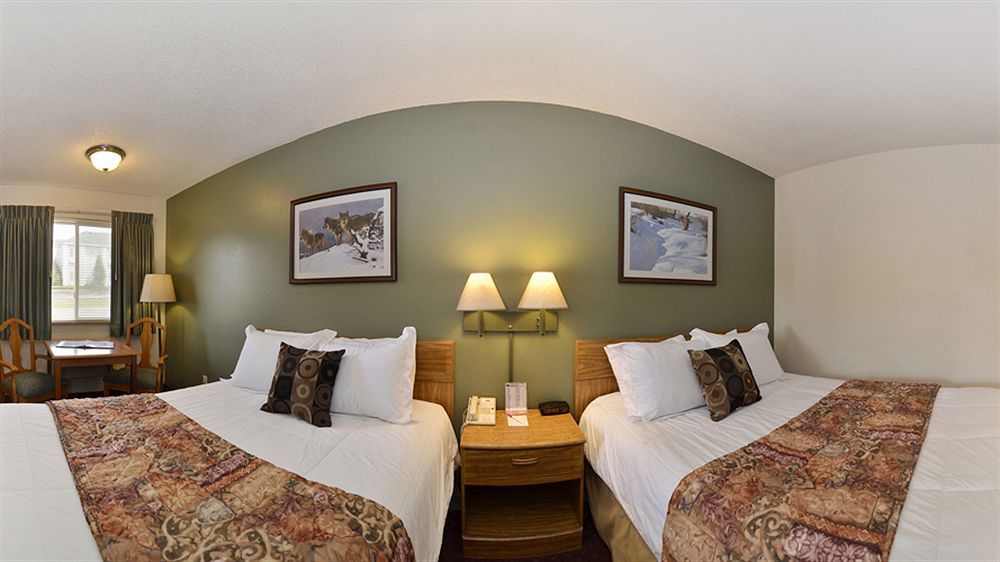 Baymont By Wyndham Bozeman Motel Exterior photo