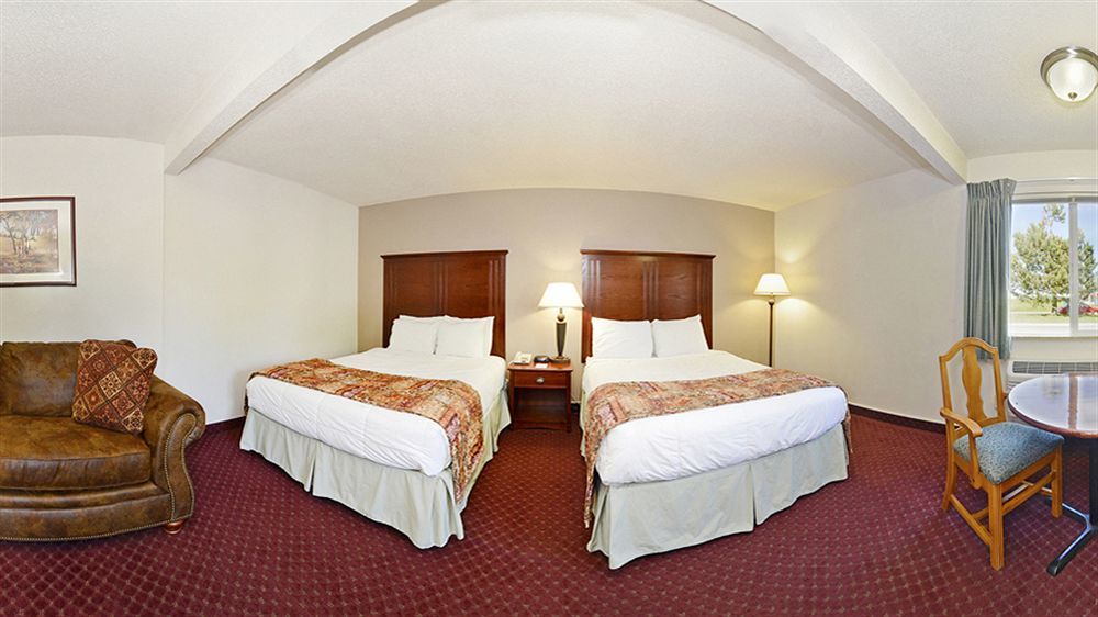 Baymont By Wyndham Bozeman Motel Exterior photo